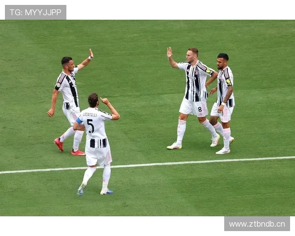 皇马进攻套路解析：战术体系与近期实战表现