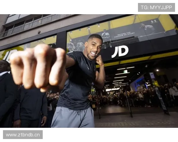 安东尼·约书亚家的狗都吃有机牛排？